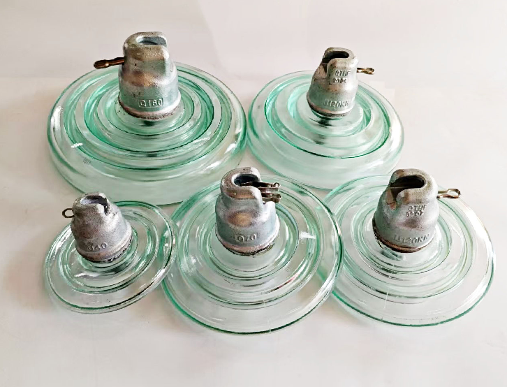 Glass insulator